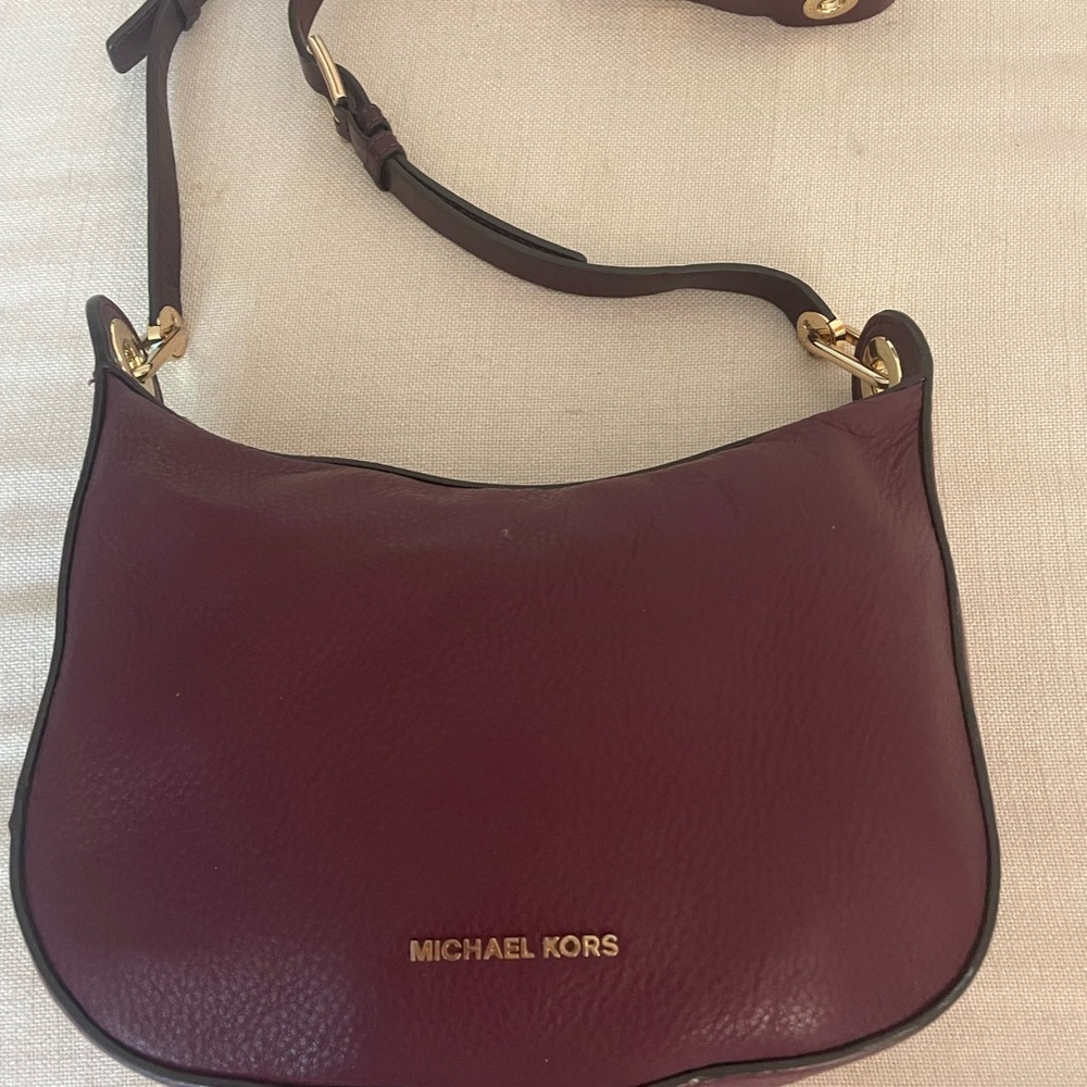 Michael Kors Raven Messenger Bag